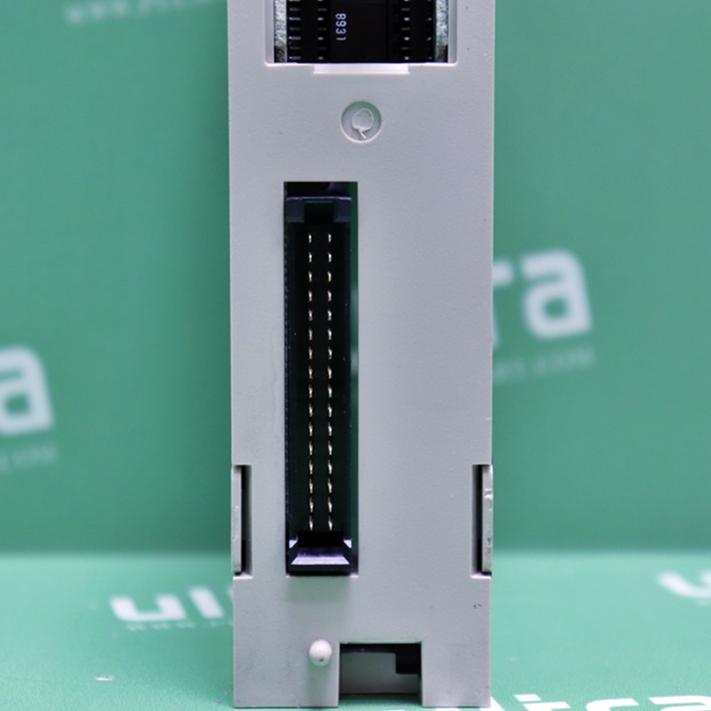 [중고] C200H-ID217 OMRON 피엘씨