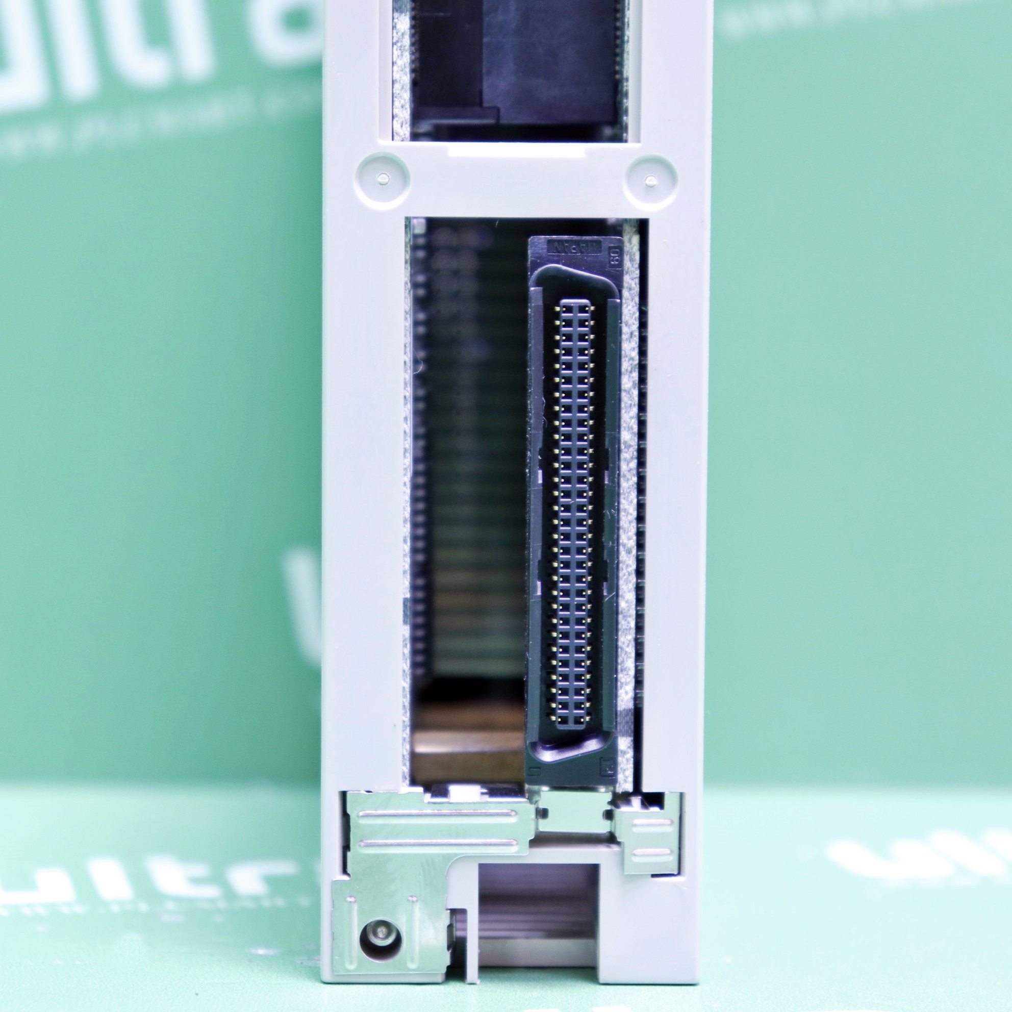 [중고] CS1W-NC413 OMRON 피엘씨