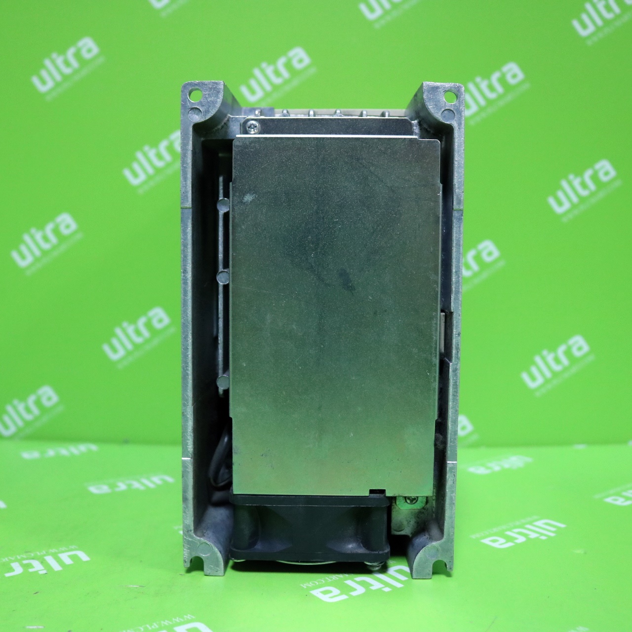 [중고] SGDV-180A11A 야스카와 전기 (YASKAWA) AC 전원 입력 서보 팩 SGDV형