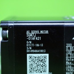 [중고] SGM7J-01AFA21 야스까와 SGM7J모델 회전형 서보모터