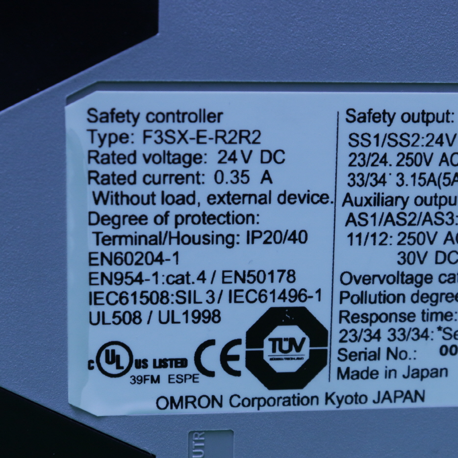 [중고] F3SX-E-R2R2 옴론 세이프티 컨트롤러