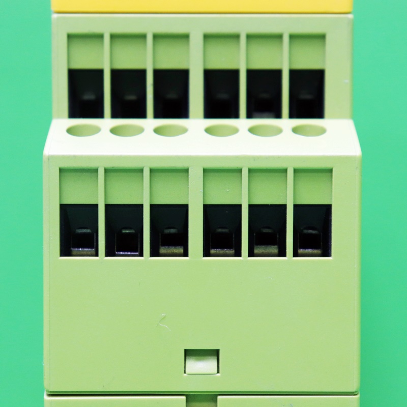 [중고] PNOZ X3 Pilz Safety Relay ,이중 채널