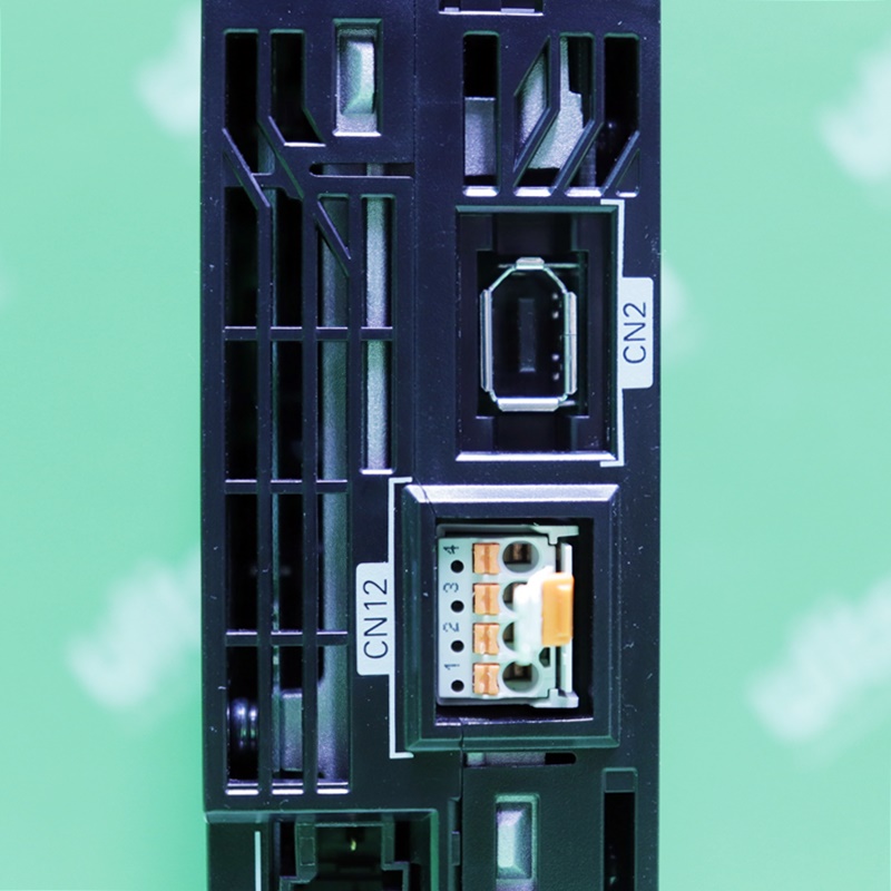 [중고] R88D-1SN01H-ECT OMRON EtherCAT 통신 내장형 AC 서보 드라이버