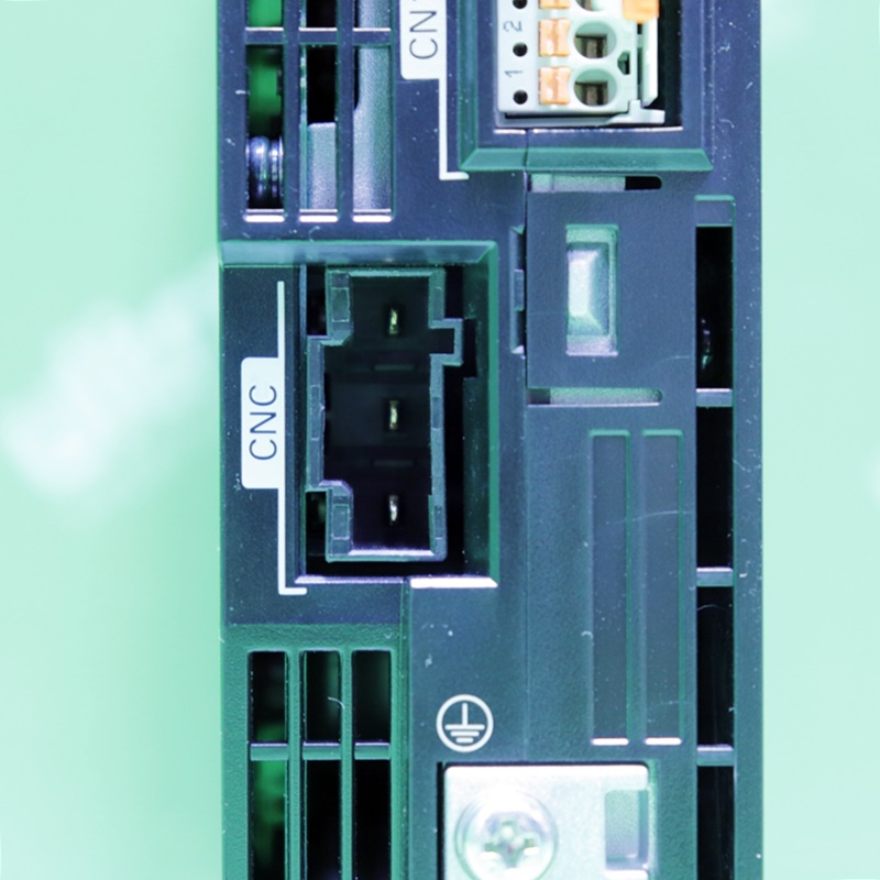 [중고] R88D-1SN01H-ECT OMRON EtherCAT 통신 내장형 AC 서보 드라이버