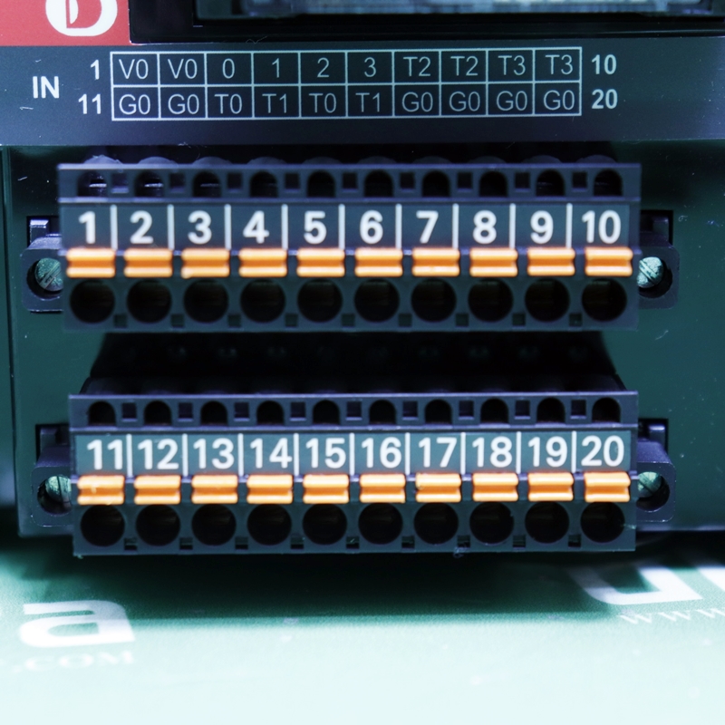 [증고] DST1-MRD08SL-1 옴론(오므론) 세이프티 I/O 터미널