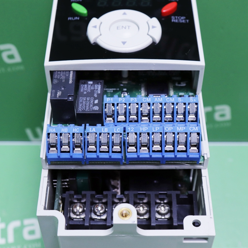 [중고] SV008IG5A-4(2A) LS 440V 0.75kw 인버터