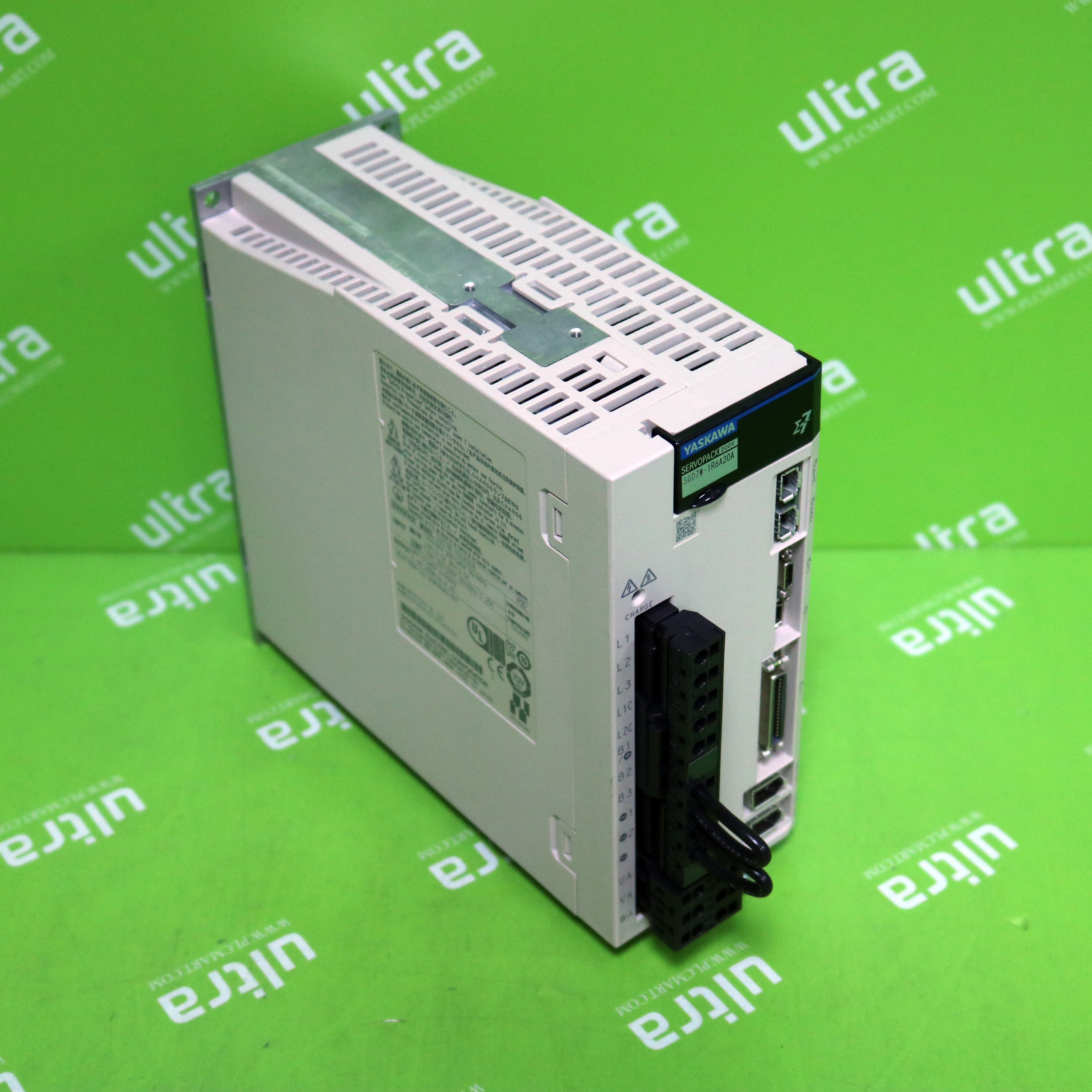 [중고] SGD7W-1R6A20A 야스카와 서보 드라이버