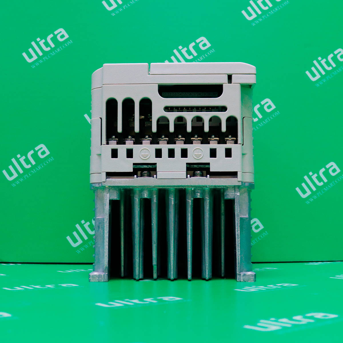 [중고] CIMR-VT4A0004BAA 야스카와 750W 1마력 인버터
